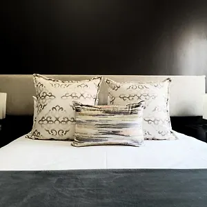 4-on-varneys-guest-house.hotels-capetown.com/