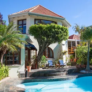 brenwin-guest-house.hotels-capetown.com/